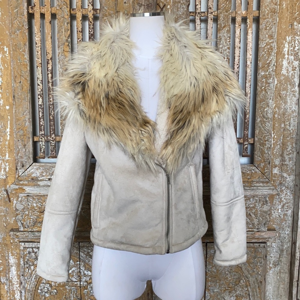 BB Dakota Cream Faux Fur Collar Jacket